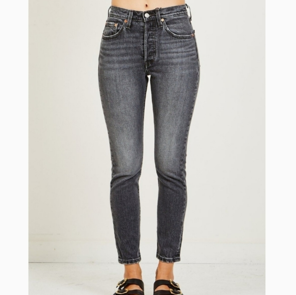 LEVI'S 501 Skinny in Coal Black